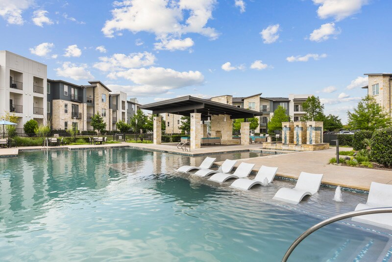 Lantower Techridge in Pflugerville, TX - Building Photo