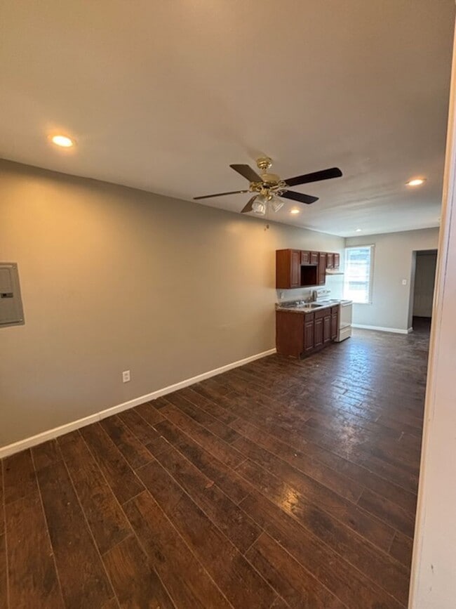 1854 Clarence St in Philadelphia, PA - Building Photo - Building Photo