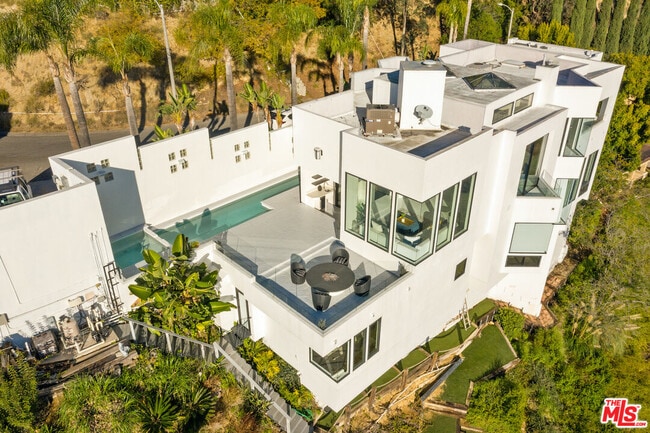 property at 2231 Sunset Plaza Dr