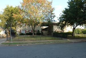 The Tara House Apartments in Dallas, TX - Building Photo - Building Photo