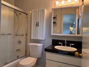 74443 Driftwood Dr, Unit 2 in Palm Desert, CA - Building Photo - Building Photo