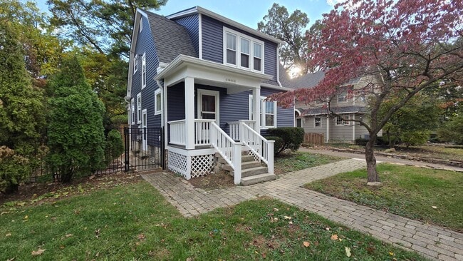 property at 1905 W 1st Ave