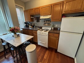 16 Irving St, Unit 2 in Boston, MA - Building Photo - Building Photo