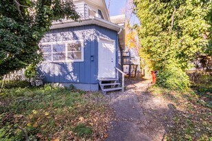 573 E Commerce St in Bridgeton, NJ - Building Photo