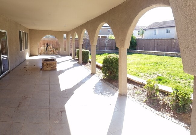 1415 Sunflower Way in Perris, CA - Building Photo - Building Photo