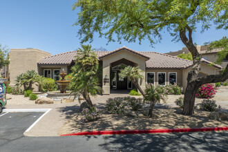 Aventura Condos in Scottsdale, AZ - Foto de edificio - Building Photo