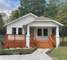 325 S Washington Ave in Fayetteville, AR - Building Photo