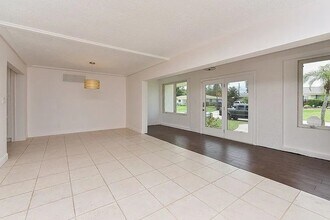 2608 Sheridan Dr in Sarasota, FL - Foto de edificio - Building Photo