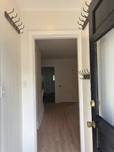 10 Everett St in Wellesley, MA - Building Photo - Building Photo