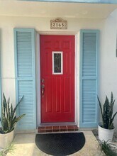 2165 NE 123rd St in North Miami, FL - Building Photo - Building Photo