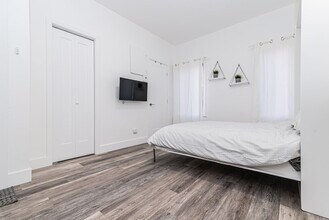 1583 Rue St-Hubert in Montréal, QC - Building Photo - Building Photo