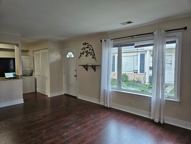 property at 1571 Cove Dr