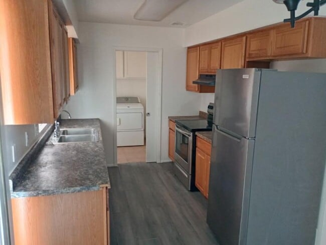 8131 W Raven Dr in Arizona City, AZ - Building Photo - Building Photo