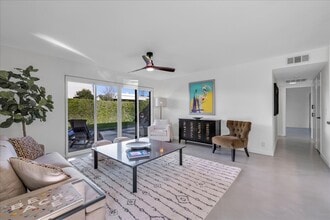 1111 E Ramon Rd, Unit 51 in Palm Springs, CA - Building Photo - Building Photo