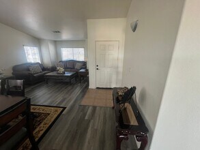 21247 Merlot Ln in Apple Valley, CA - Building Photo - Building Photo