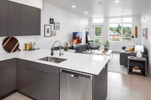 Solace in Portland, OR - Building Photo