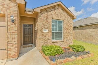 15271 Snowdrop Field Dr in Humble, TX - Building Photo - Building Photo