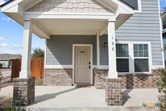 105 Switchgrass St in San Marcos, TX - Foto de edificio - Building Photo