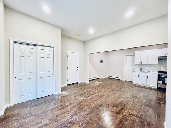 1607 Kerrigan Ave in Union City, NJ - Building Photo - Building Photo