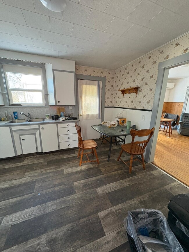 24 Eddy St in Amherst, NS - Building Photo - Building Photo