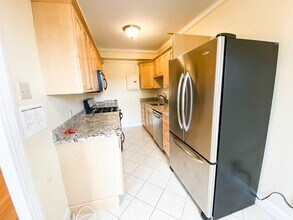 1370 Beacon St, Unit 502 in Brookline, MA - Building Photo - Building Photo