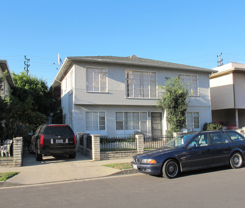 1227 S Westgate Ave in Los Angeles, CA - Building Photo