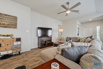 155 Lyndon Dr in San Marcos, TX - Building Photo - Building Photo