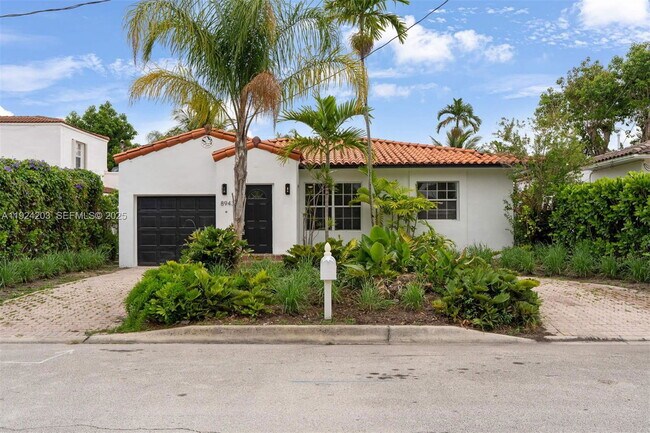 property at 8943 Hawthorne Ave