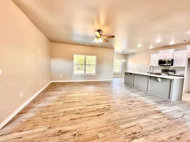 2184 Hilltop Ln in Blanchard, OK - Foto de edificio - Building Photo