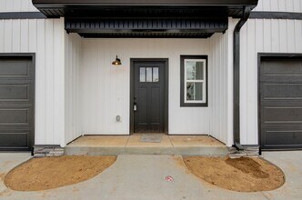 166 Sango Dr in Clarksville, TN - Foto de edificio - Building Photo