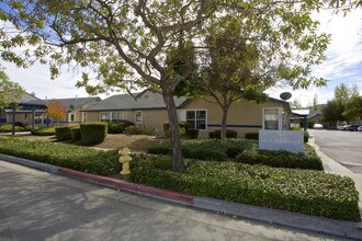 Villa Esperanza in Gilroy, CA - Foto de edificio - Building Photo