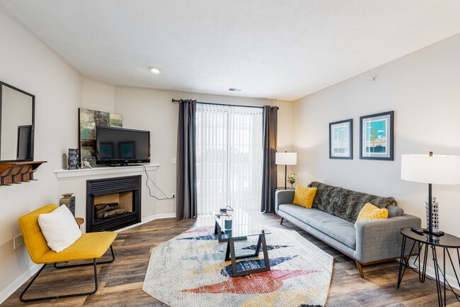 Ventana Hills in Coraopolis, PA - Building Photo - Interior Photo