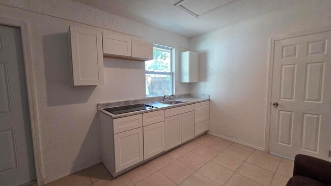 2249 SE Melaleuca Blvd, Unit B in Port St. Lucie, FL - Building Photo - Building Photo
