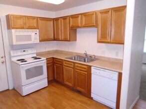 2429 Deerfield Blvd in Junction City, KS - Building Photo - Building Photo