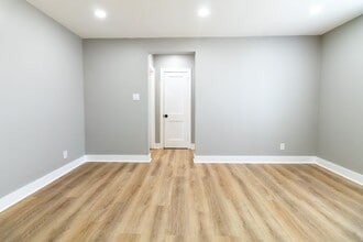 5548 Woodland Ave in Pennsauken, NJ - Building Photo - Building Photo