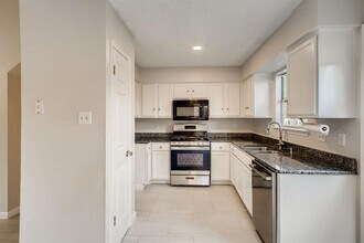 711 Decker Prairie Dr in Austin, TX - Building Photo - Building Photo