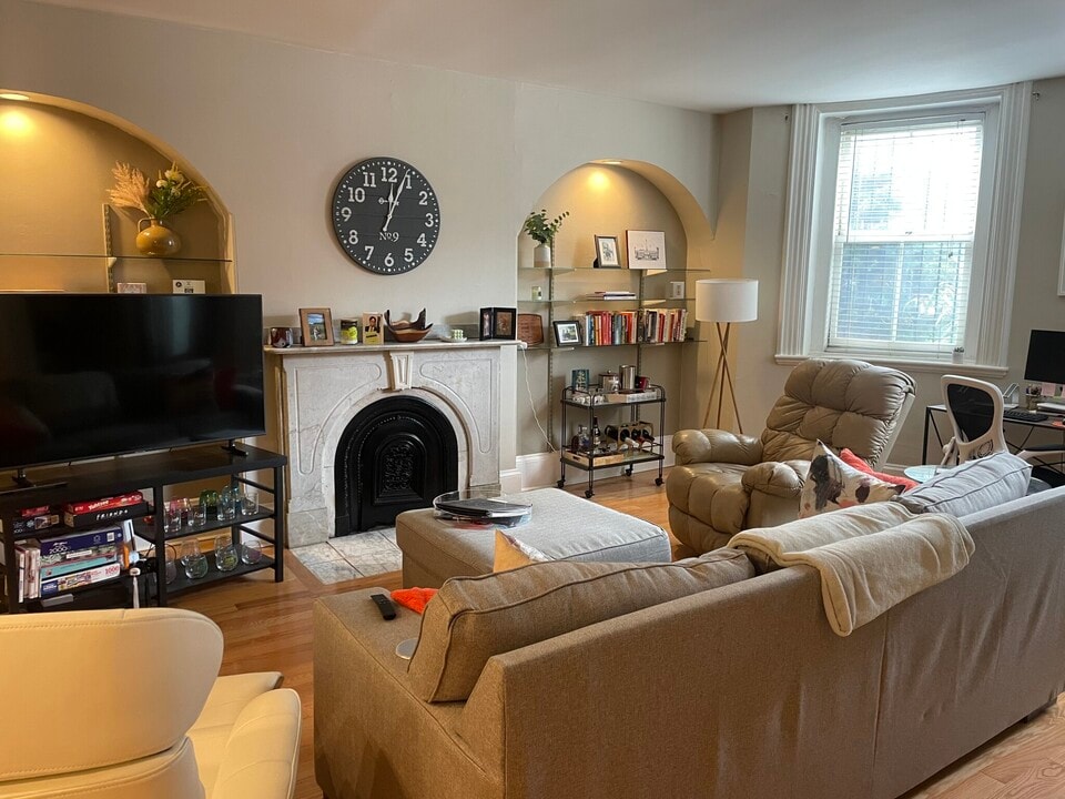 570 Massachusetts Ave, Unit 1 in Boston, MA - Building Photo