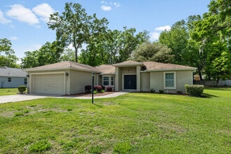 304 Woods Landing Dr in Lady Lake, FL - Building Photo - Building Photo