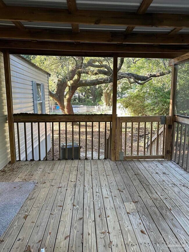 6258 Sondu Ave in Bellview, FL - Building Photo - Building Photo