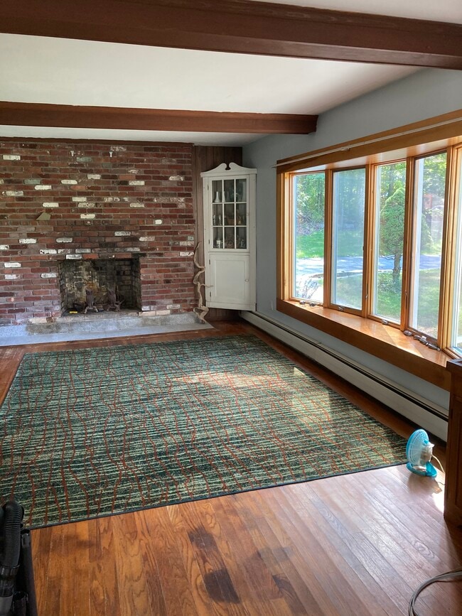 260 Slater Hill Rd in Killingly, CT - Foto de edificio - Building Photo