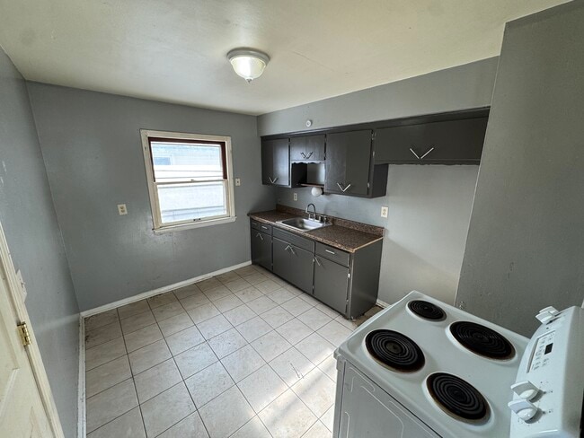 5827 N 65th St in Milwaukee, WI - Building Photo - Building Photo