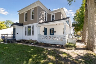 300 N Park St in Bellefontaine, OH - Building Photo