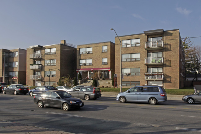 Lynn Laird Apartments in Toronto, ON - Building Photo - Building Photo