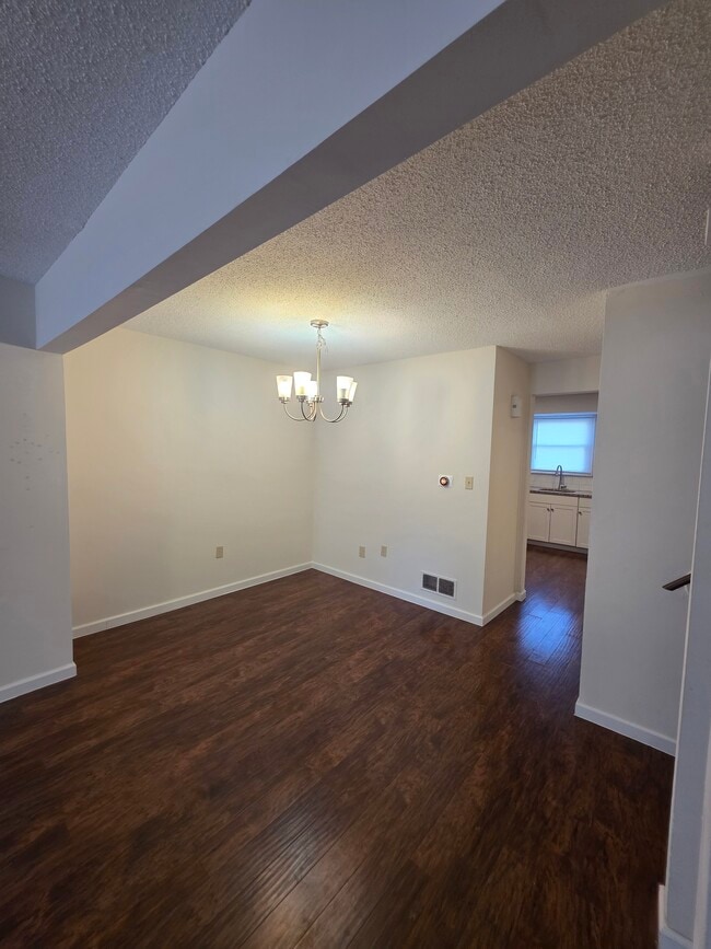 8315 Countryside Ln in Fogelsville, PA - Building Photo - Building Photo