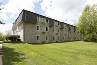 Woods + Meadow Apartments in Peoria, IL - Building Photo - Building Photo