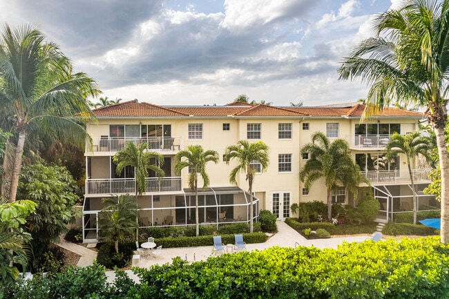 The Tuscan in Naples, FL - Building Photo - Building Photo