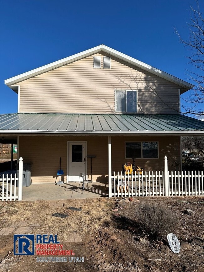 property at 102 N Main St