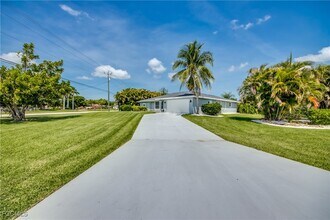 4142 SW 22nd Ct in Cape Coral, FL - Building Photo - Building Photo