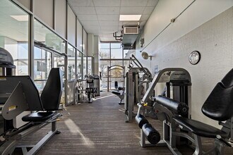 2401 Pennsylvania Ave, Unit 10a12 in Philadelphia, PA - Building Photo - Building Photo