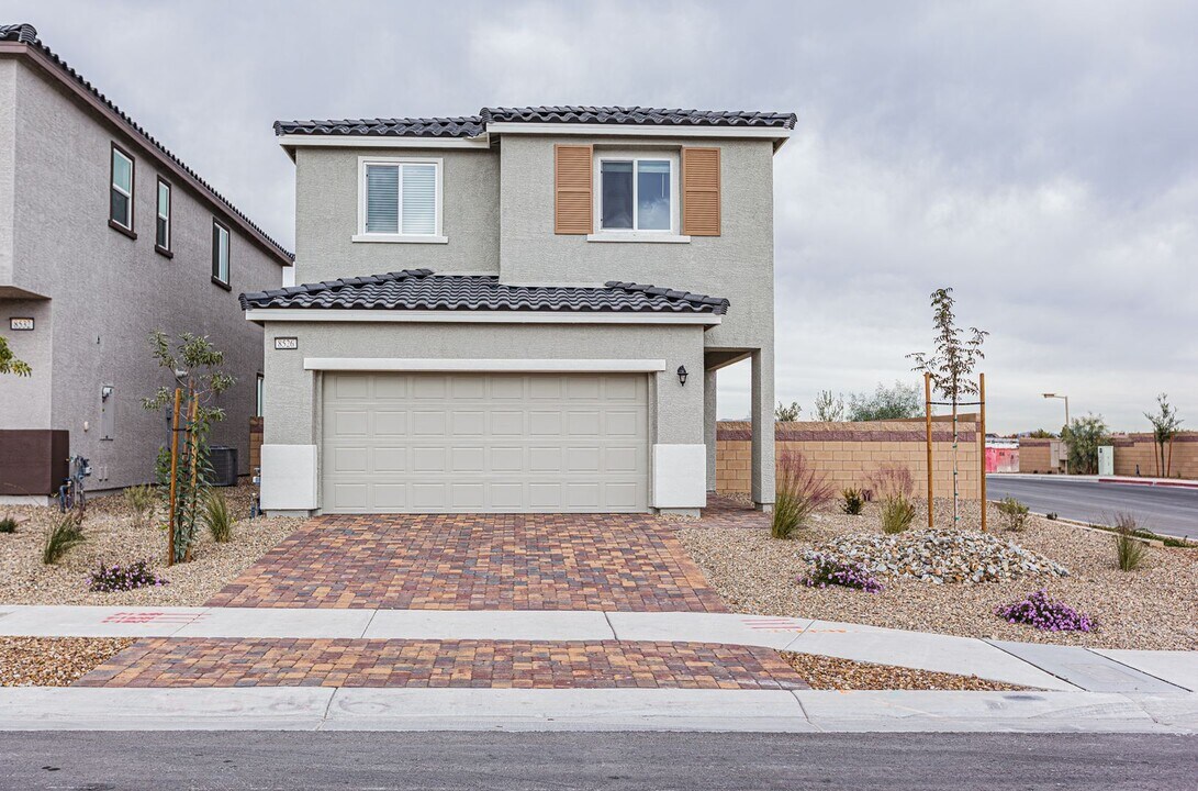 8526 W Agate Ave in Las Vegas, NV - Building Photo